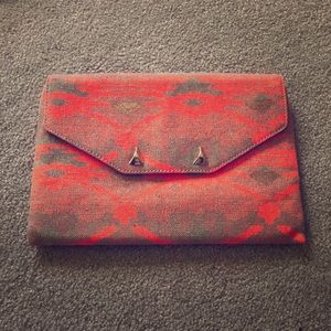 Stella & Dot Aztec coral city slim clutch